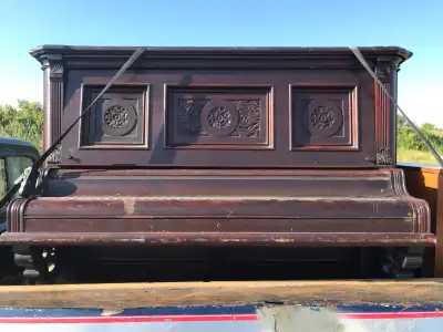 FREE BEAUTIFUL DARK BROWN 1920s UPRIGHT PIANO FREE DELIVERY, View more