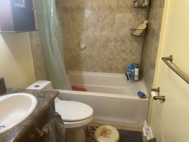 House for rent / $2300.00 + utilities in Long Term Rentals in Mississauga / Peel Region - Image 4