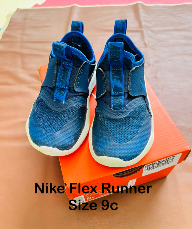 Nike Flex Runner - Kids Size 9 in Kids & Youth in London