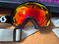*MOVE OUT SALE* scott fix ski & snowboard goggles & ANON helmet