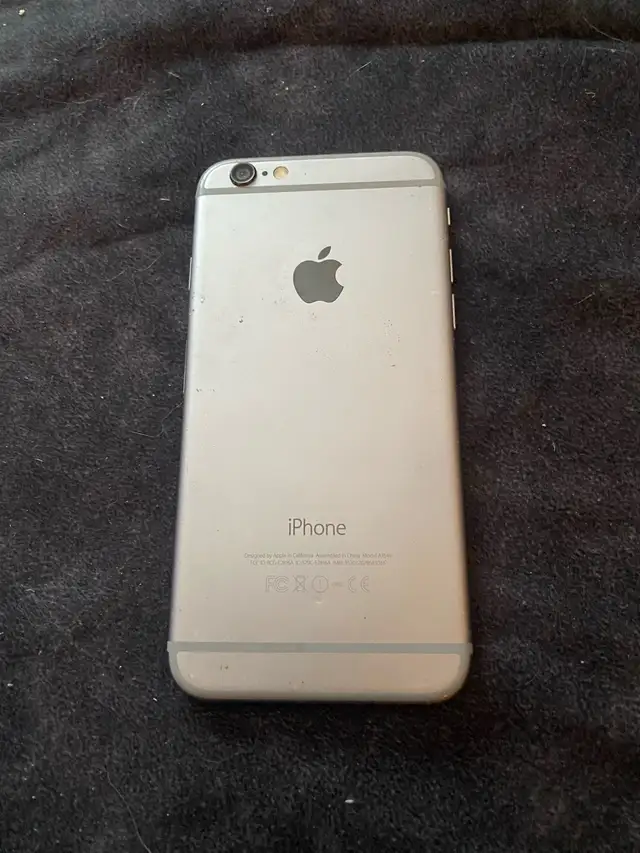 iPhone 6 in Cell Phones in Lévis - Image 2