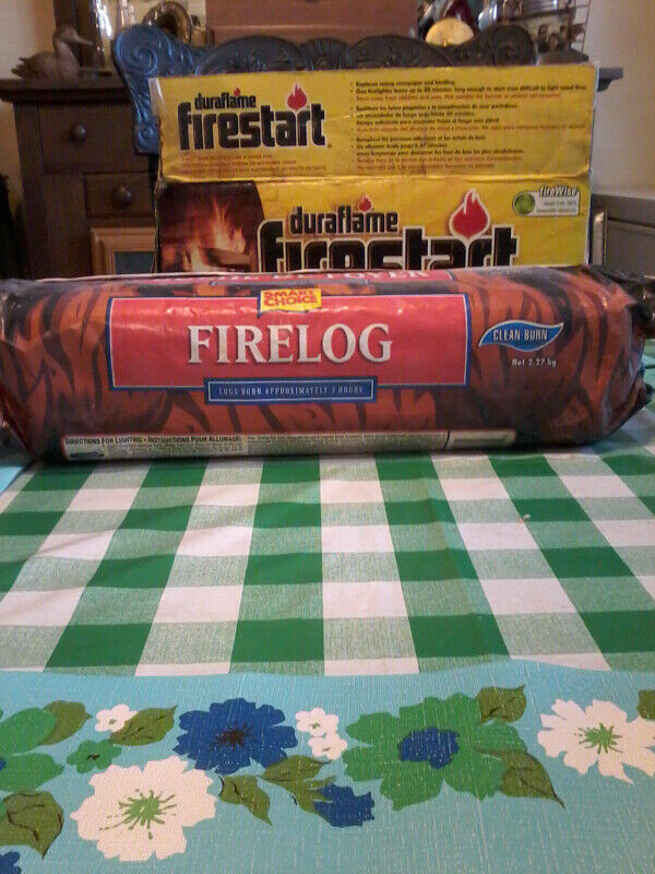 Firelogs, premium ,5lbs each x2 , clean burning, 4hr burn time. in Fireplace & Firewood in Cambridge - Image 3