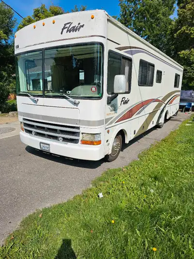 2001 Fleetwood flair motorhome Needs repair had a water leak through the shower area...we believe it...