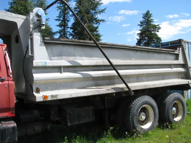 Heavy Dump Truck - Works Well in Heavy Trucks in Kamloops - Image 2
