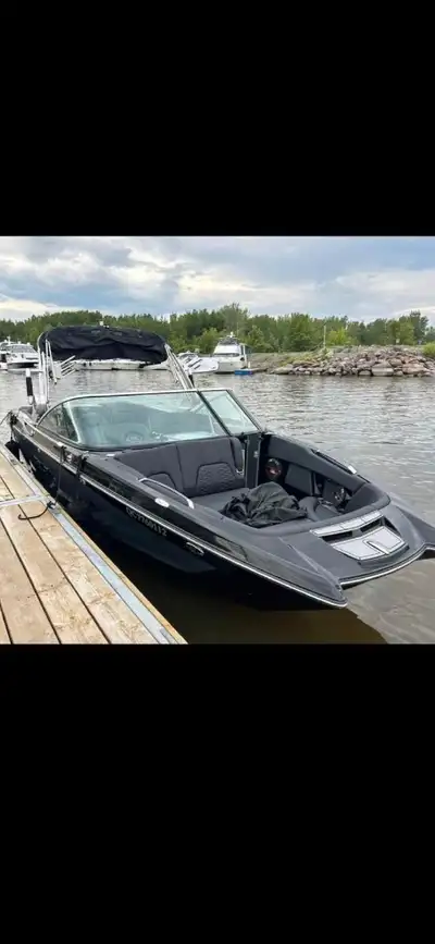 FINANCEMENT DISPO*** Mastercraft X26 2021 170hrs ILMOR 6.2L GDI VD Système de surf GEN 2 avec commut...
