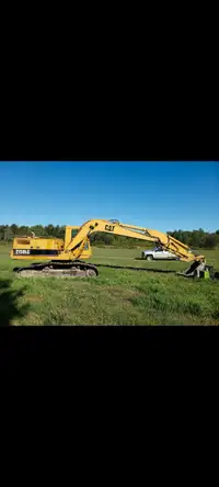 Cat 215 Excavator 