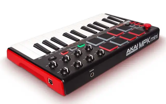 Akai MPK Mini midi controller keyboard in Other in City of Toronto - Image 3