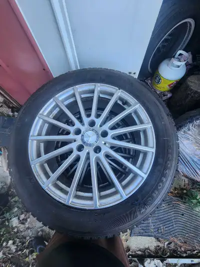 --- Set of 4 Firestone Winter Tires on Mercedes Rims – 225/50R18 Selling a full set of Firestone win...