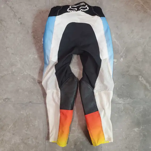 New Kids FOX Dirt Bike Motocross Pants size 8-24 in Kids in Barrie - Image 4