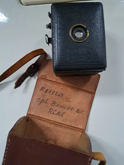 Vintage Zeiss Ikon Baby Box A8 film camera. Excellent, shutter working condition, and leather case w...