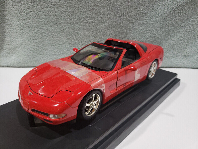 American Muscle Ertl 2003 Chevrolet Corvette Coupe 50th Diecast in Toys & Games in Sarnia