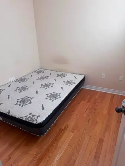 Private Room for Rent $600 Nice Brampton/Vaughan Area. (Text me), View more