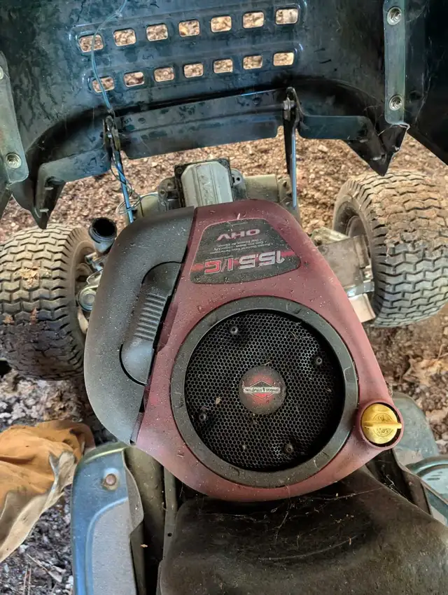 Yard works mower for parts or repair in Engine & Engine Parts in Bedford - Image 4