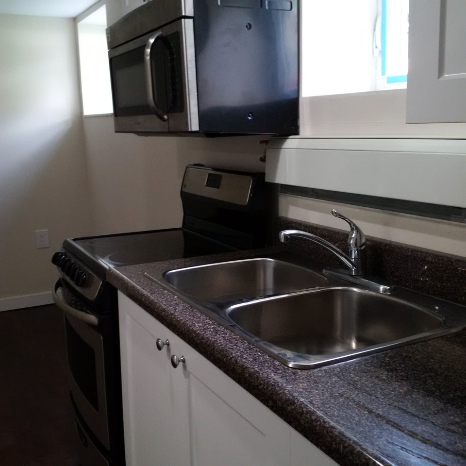 Oakwood Ave and Rosemont Ave 1 BED Junior unit 2