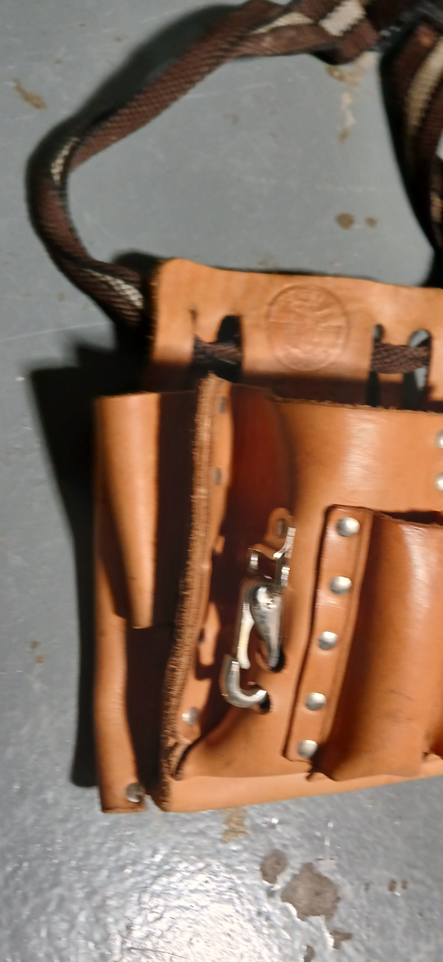 Klein tool pouch 5160 in Hand Tools in Ottawa - Image 4