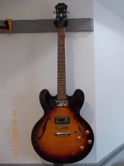 Epiphone ES 335 avec pickups Gibson 57, View more
