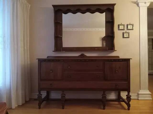 Solid Wood Buffet and Wall Mirror in Hutches & Display Cabinets in City of Toronto - Image 2