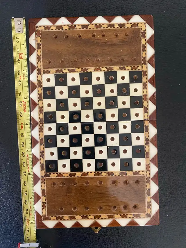 vintage inlaid travel wood folding chess with metal pieces. in Toys & Games in Markham / York Region - Image 2