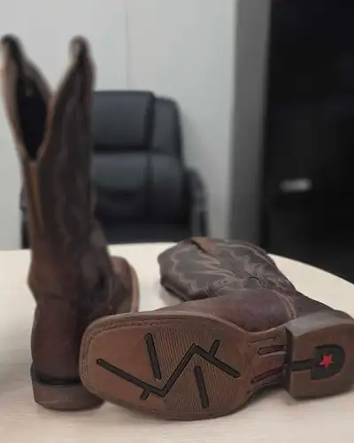 cowboy boots women size 7M, View more