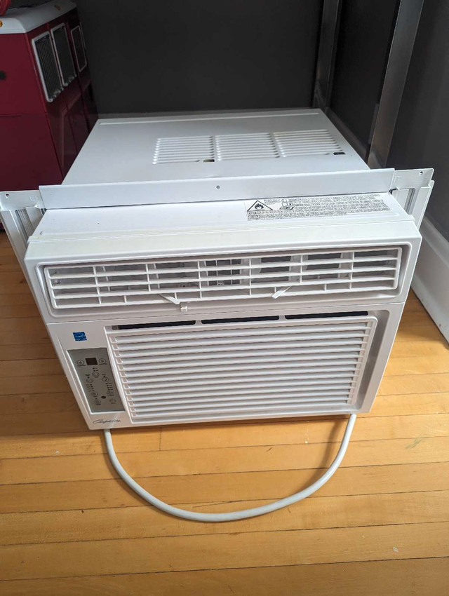 LG 12,000 BTU Window Air Conditioner  in Heaters, Humidifiers & Dehumidifiers in City of Toronto - Image 3