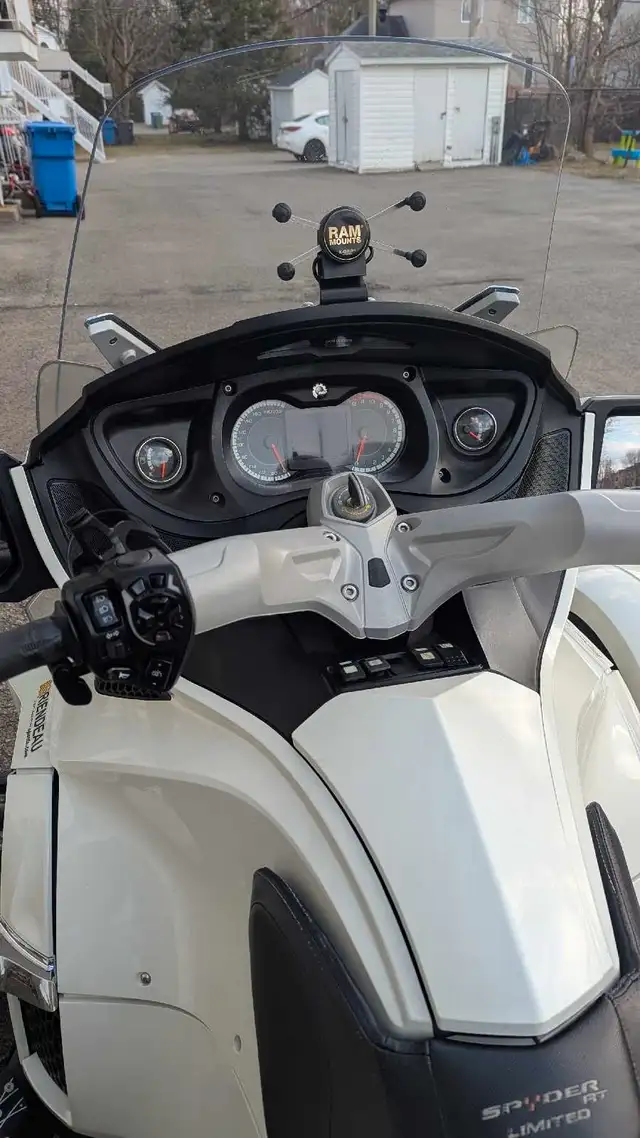 Can am Spyder RT Limited in Touring in Laurentides - Image 5
