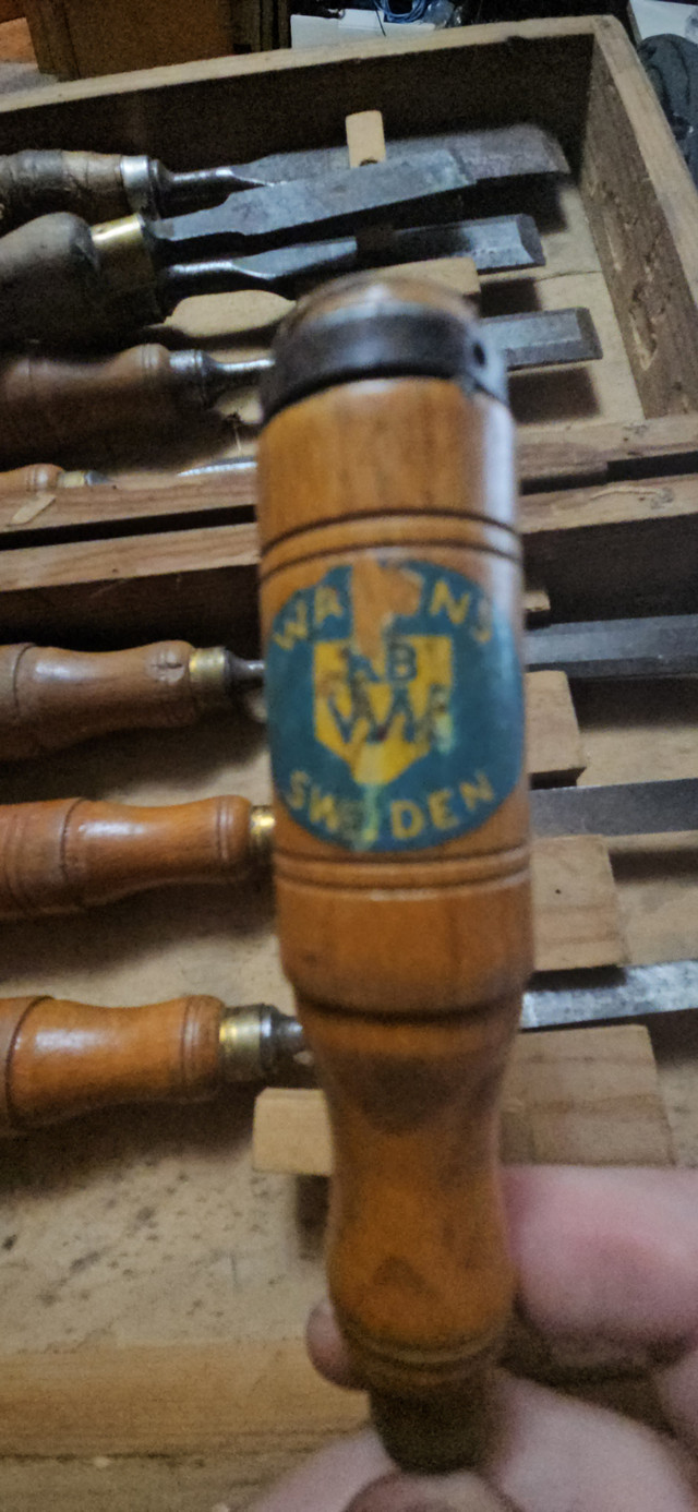Wallins 8 piece chisel set 8 piece in Hand Tools in Owen Sound - Image 4