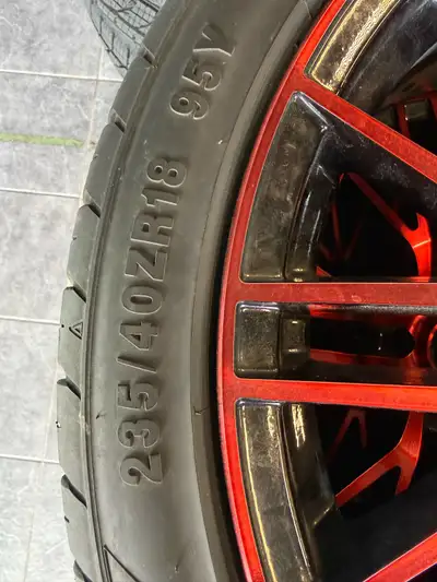 Bolt Pattern (PCD): 5x114.3mm Center Bore: 64.1 mm Thread Pitch: M12 x 1.5 Only used for one season....