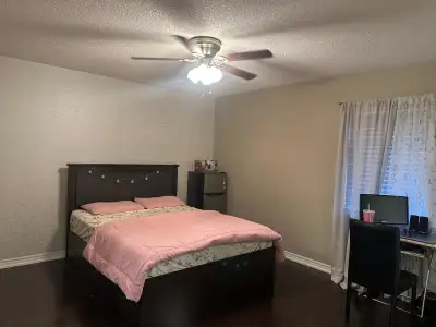 Private room for rent in Brampton
