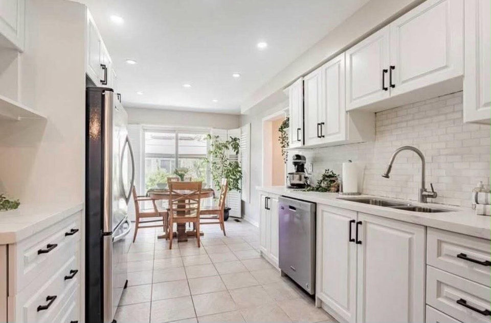 3 edrooms available for rental in a detached house in Scarboroug 5