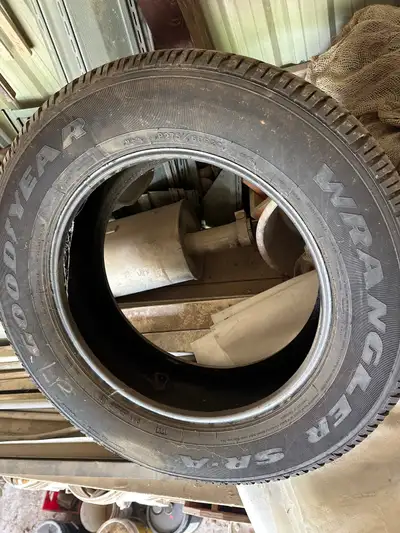 4- 275/60 R20 Goodyear wranglers sra, only put about 500km on them then switched to all seasons so i...