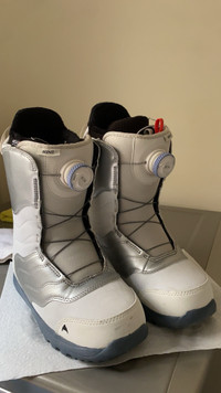 Burton Mint Boa Snowboard Boots - Size 7