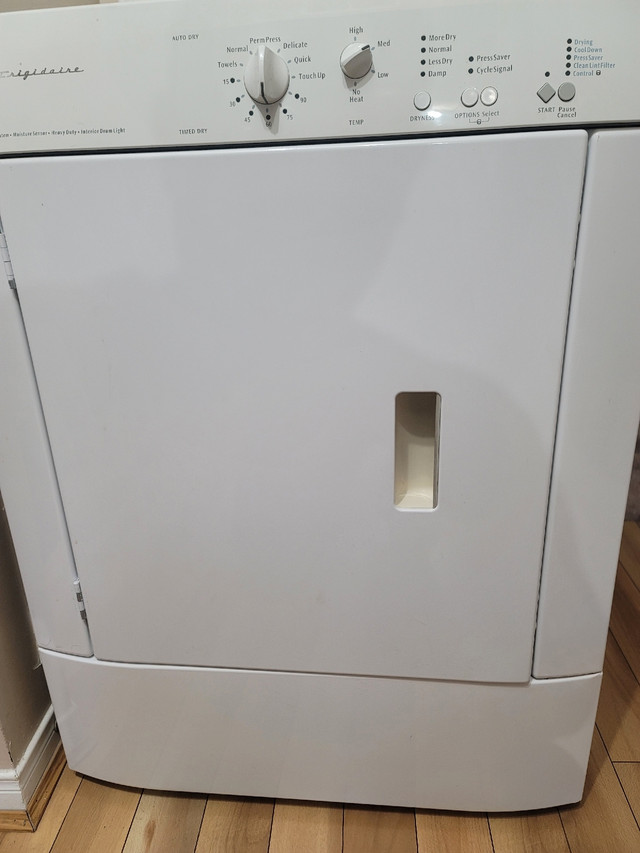 Frigidaire dryer  in Washers & Dryers in Oshawa / Durham Region