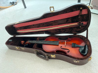 Violin, with a well handmade string and case