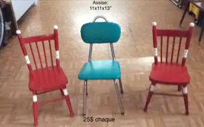 chaises  enfant verte,  2 rouges en bois vendues, View more