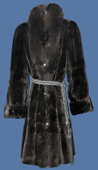 MANTEAU RÉVERSIBLE : CUIR ET FOURRURE, View more