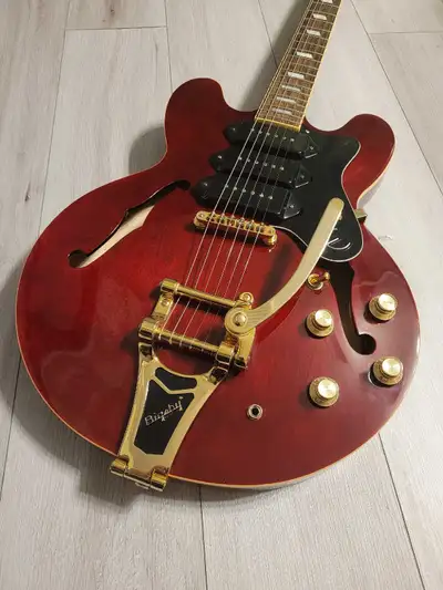 Epiphone Riviera Custom P93 , View more