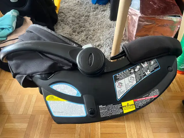 Graco car seat with base in Strollers, Carriers & Car Seats in Ottawa - Image 10