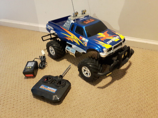 VINTAGE RC R/C RADIO SHACK 4X4 SUPER TRUCK THE ENFORCER(it works in Toys & Games in Richmond - Image 2