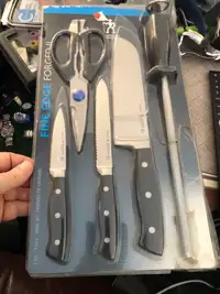 Henkel knife set (brand new in plastic) 