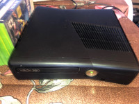 Xbox 360 250Gb 12 Games 2 Controllers