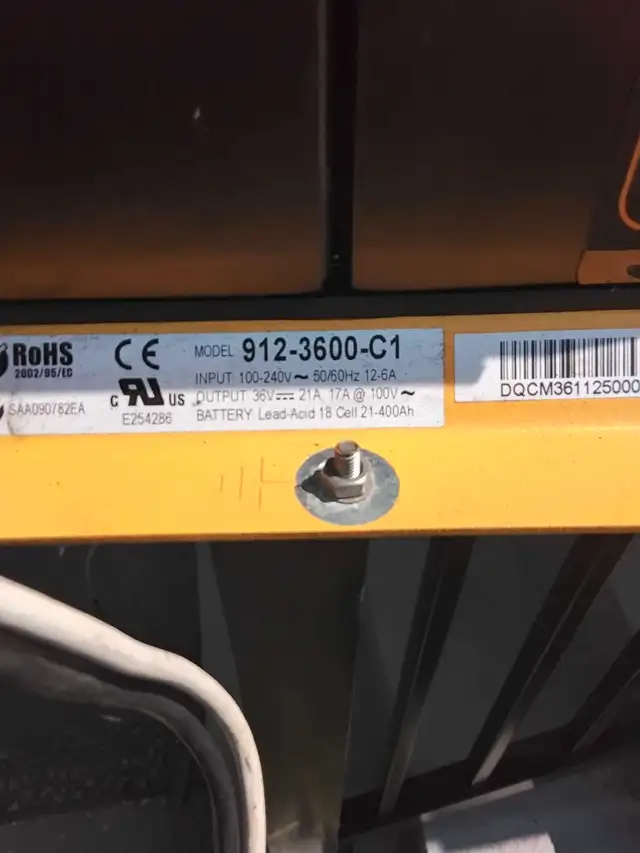 Clarke Focus S33 parts out in Other Business & Industrial in City of Toronto - Image 11