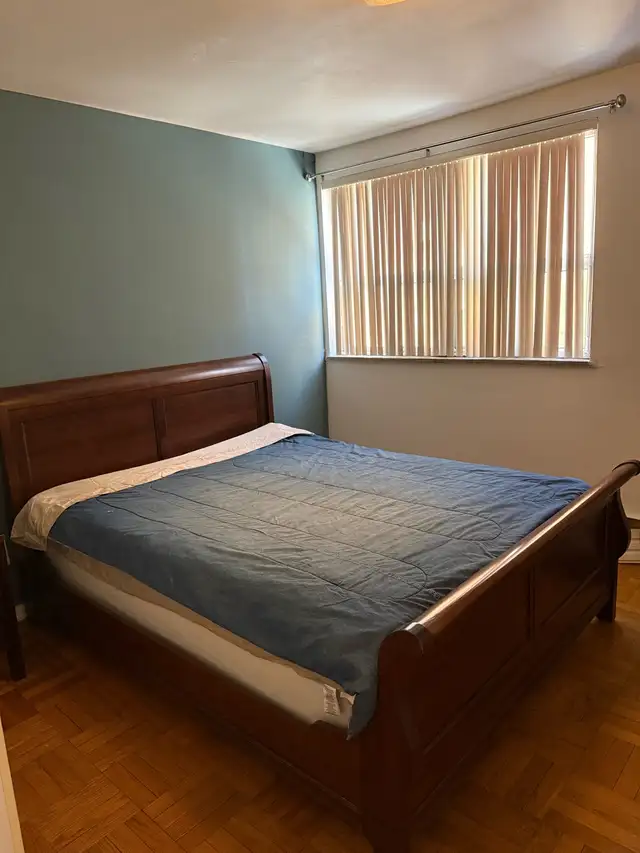 Habitación para Rentar / Room for Rent in Room Rentals & Roommates in City of Toronto - Image 2