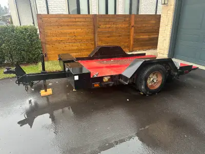 Used manual utility / tilt trailer for sale. Good condition. Needs one brake light replaced. Lockabl...