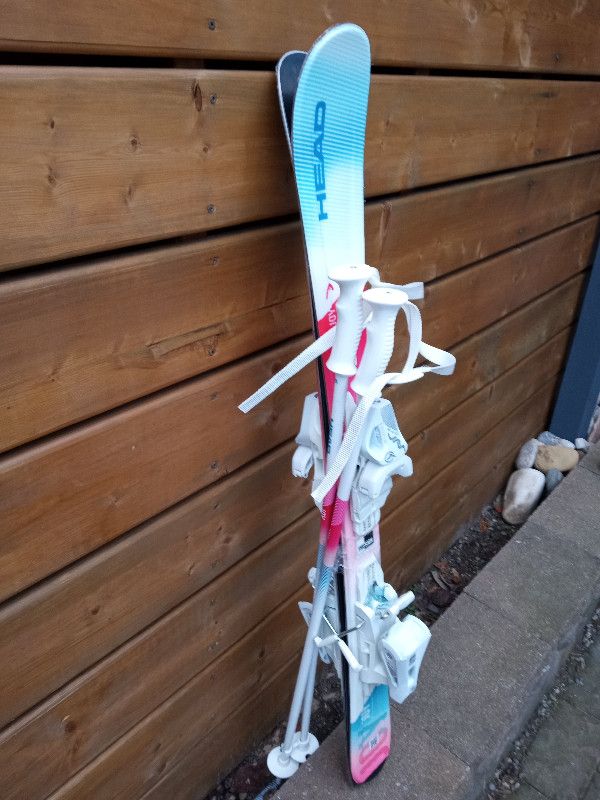 head joy youth kids skis with poles $60 LIKE NEW in Ski in City of Toronto