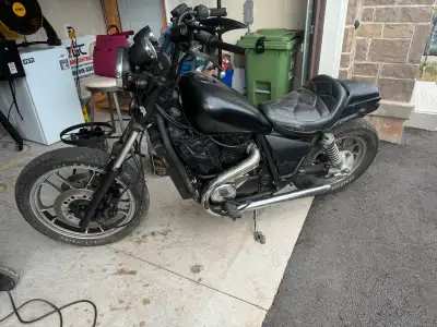 1985 shadow 750 sat for awhile but runs and drives, just could use a little tlc to get on the road....