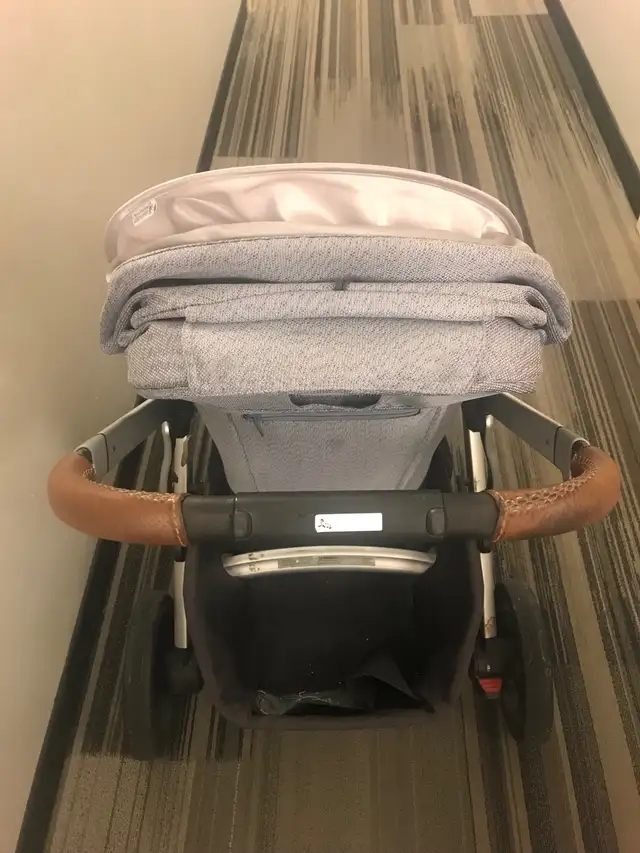 Uppababy Vista Stroller in Strollers, Carriers & Car Seats in City of Toronto - Image 7