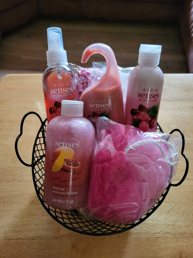 Beautiful 7 piece Avon body care  basket in Other in Annapolis Valley