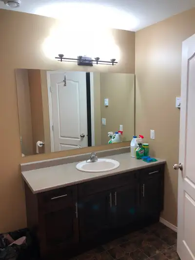 Spacious furnished room available in a clean and very quiet home, ideally located near the universit...