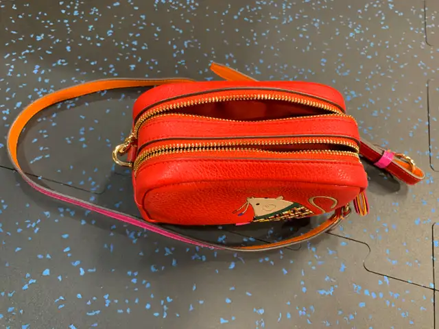 Tory Burch crossbody bag in Women's - Bags & Wallets in Kitchener / Waterloo - Image 5