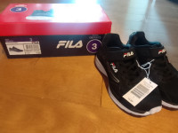 Souliers neuf Fila enfant gr 3